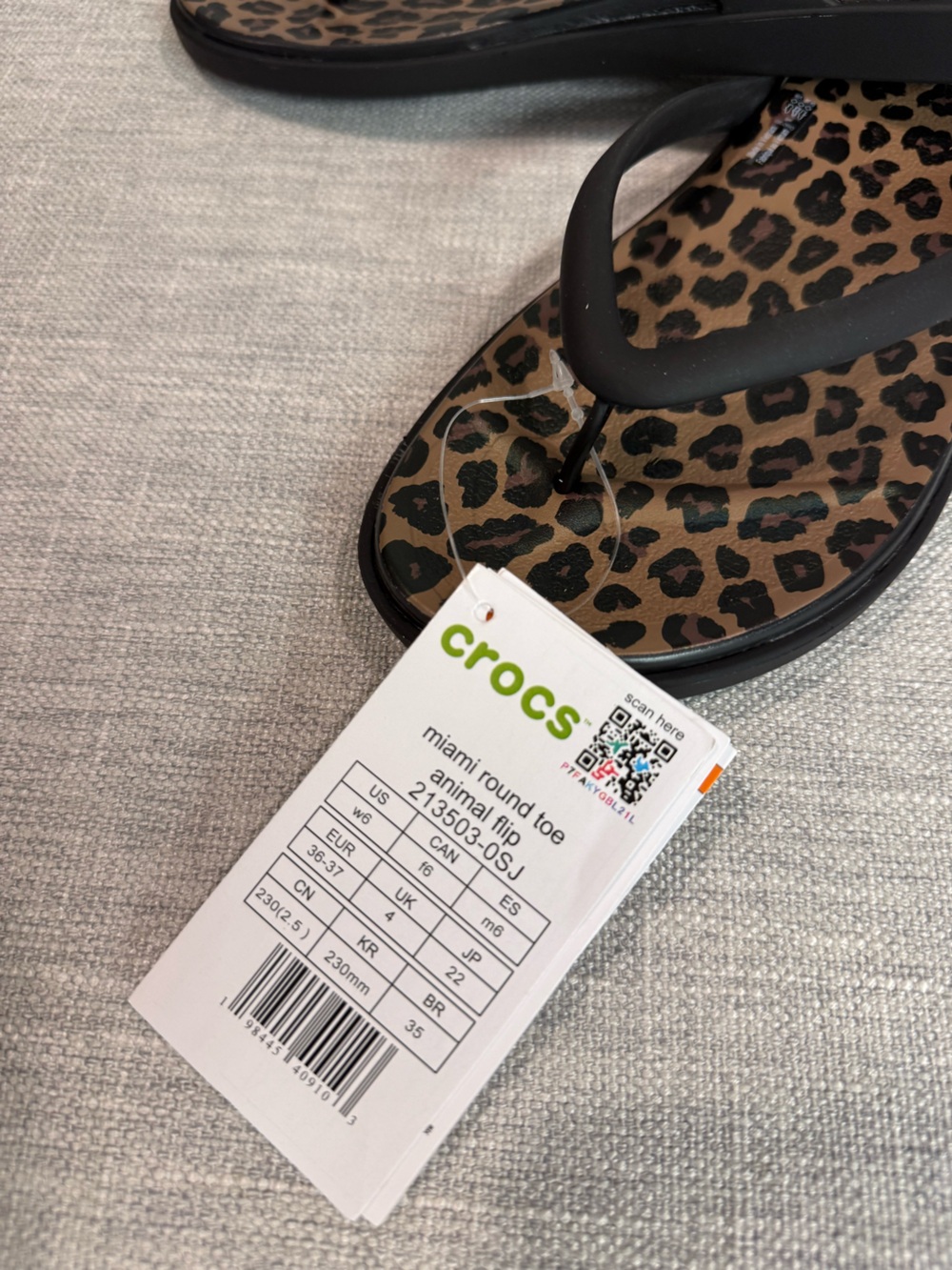NWT CROCS Miami Round Animal Flip Flop Womens Size 6 - Picture 4 of 5